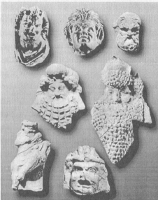 Рис. 121. Дионис и его свита в коропластике Боспора. II—I вв. до н.э.